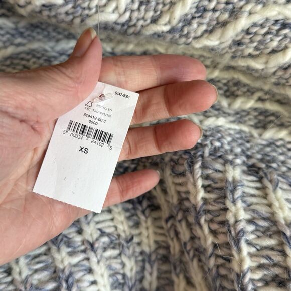 GAP‎ Sweater Women Oversize XS Chunky Cable Knit Cardigan Blue White Snow NWTO - Picture 9 of 10